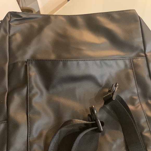 Bench laptop backpack - Picture 3 of 8